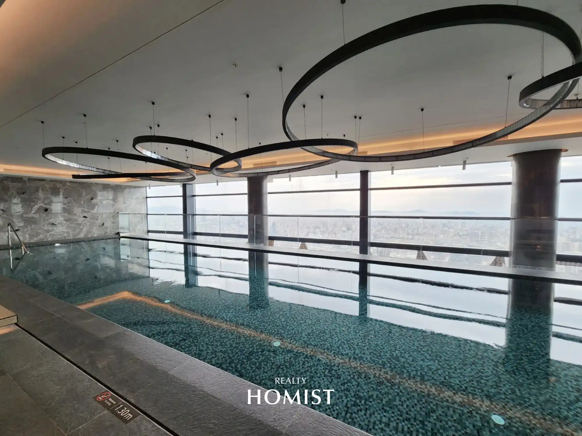 Address Istanbul Swimming Pool